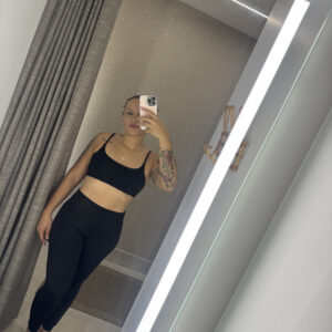 Conjunto Fitness Flor Bela Preto Essencial – Atemporal e Sofisticado